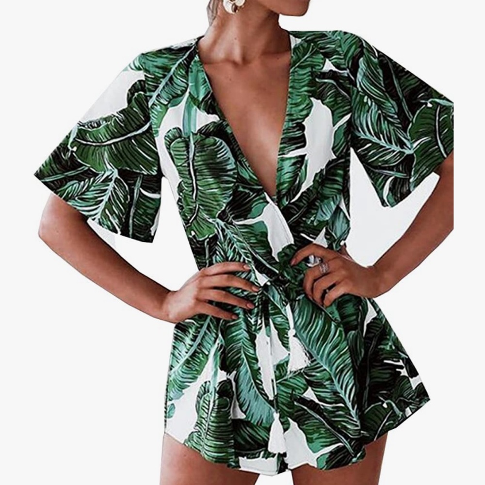 NWOT • Famulily palm print romper